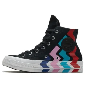 Chuck 1970s Black