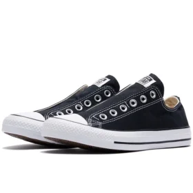 Chuck Taylor All Star Slip “Black”