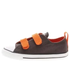 Chuck Taylor V2 Ox “Brown”