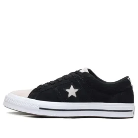 One Star Black White