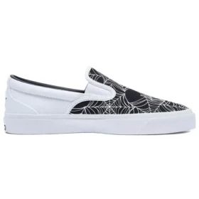 One Star CC Pro Slip “Webs and Spiders – White Black”