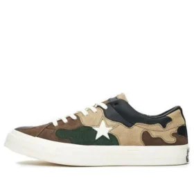 Sneakersnstuff x One Star “Camo”